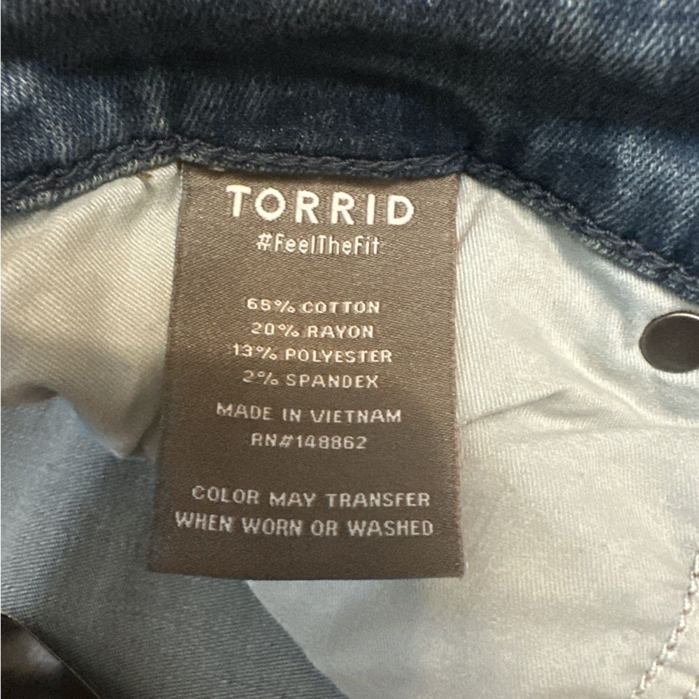 2 for $30 TORRID Midfit Super Skinny Mid-Rise Jean NWT - Picture 9 of 11